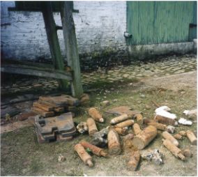 farmyard.jpg (19639 bytes)