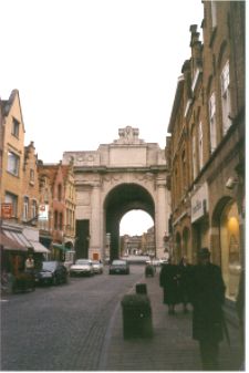 menin gate.jpg (13855 bytes)