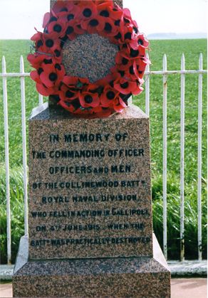 collingwood memorial small.JPG (40626 bytes)